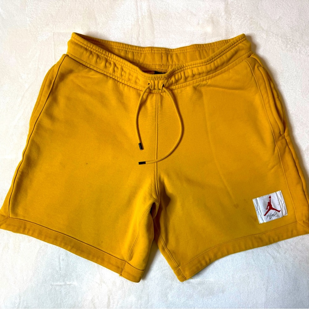 Nike Jordan Men's Yellow Basketball Shorts Size Large